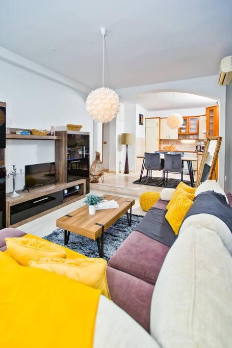 Apartman Tino With Two Sunny Terace Hvar Town Exterior foto