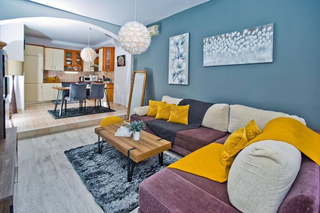 Apartman Tino With Two Sunny Terace Hvar Town Exterior foto